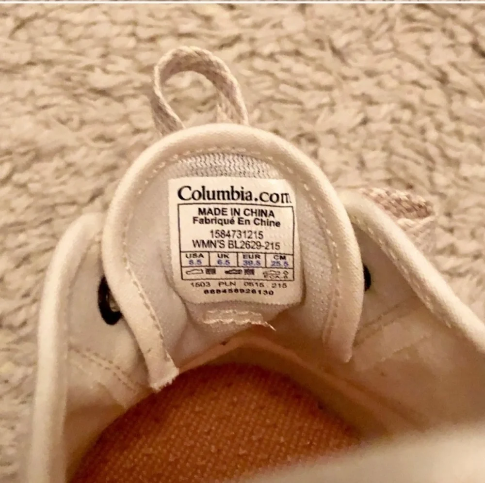 COLUMBIA Vulc N Vent Lace Up Sneakers Sz 8.5NWOT